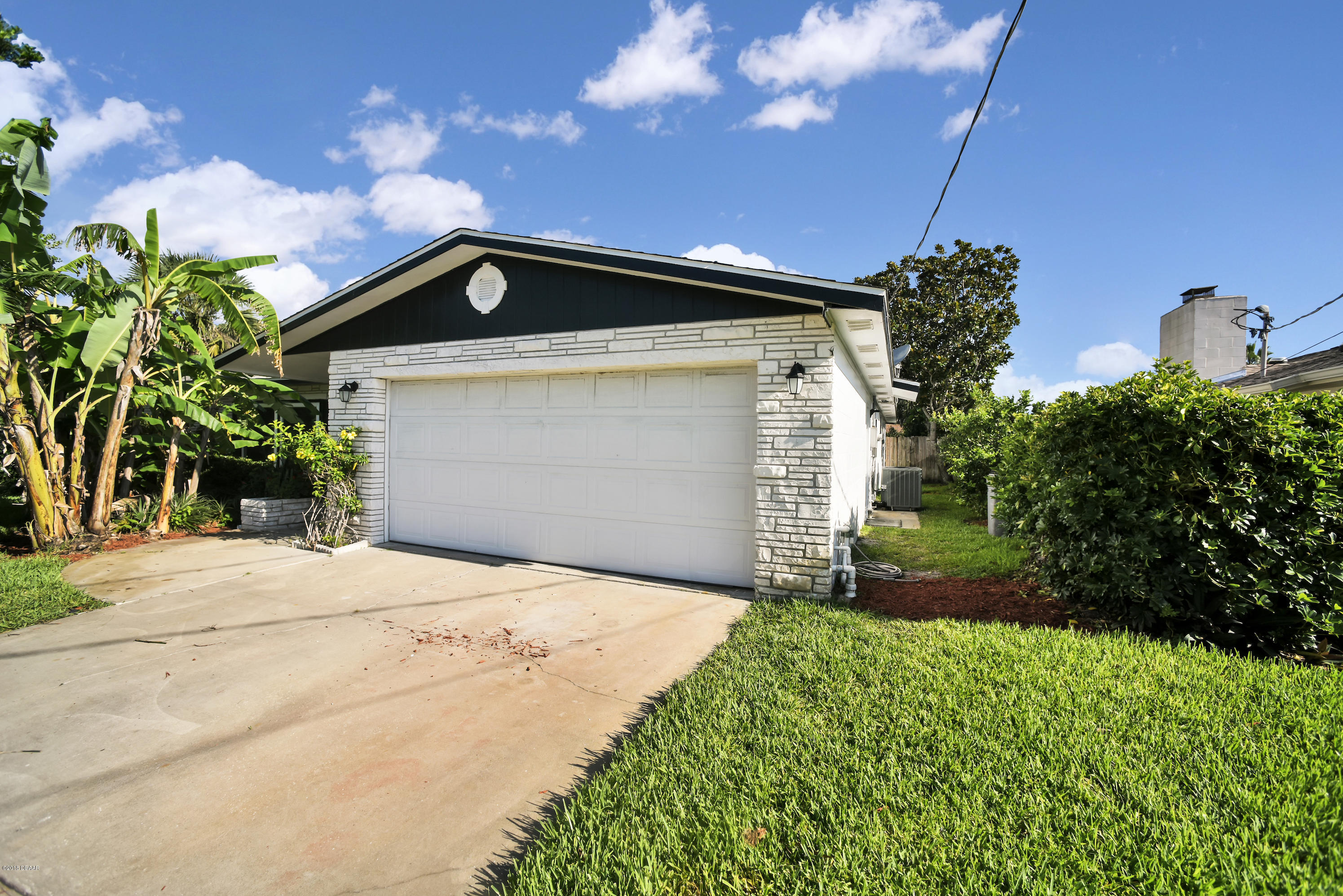 89 Jennifer Circle Ponce Inlet, FL 32127 - Photo 3 of 35 DSC_5626