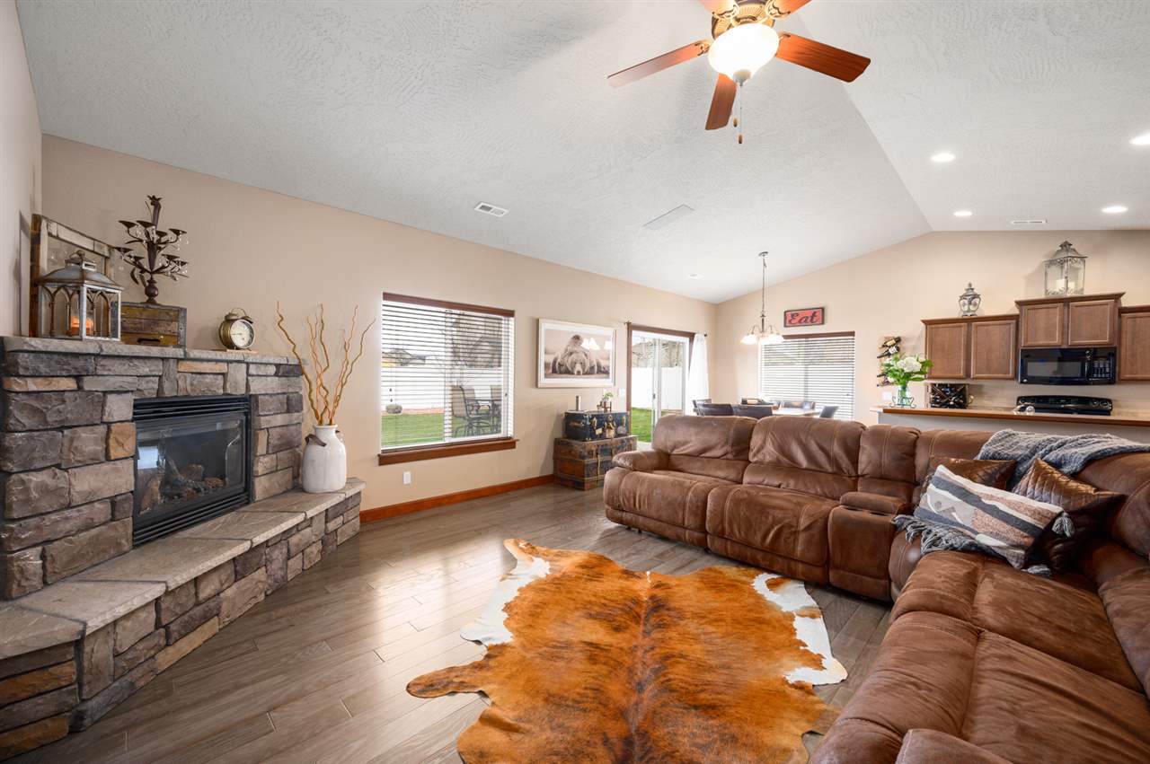 3902 Moonlight Court Spokane, WA 99208 - Photo 4 of 20 Gallery Image 4