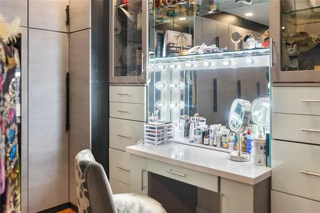 $4,390,000 | 540 North Tamiami Trail, Unit 702, Sarasota, FL 34236