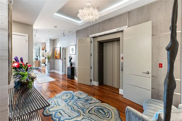 $4,390,000 | 540 North Tamiami Trail, Unit 702, Sarasota, FL 34236