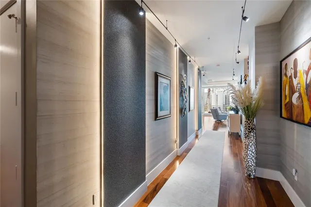 $4,390,000 | 540 North Tamiami Trail, Unit 702, Sarasota, FL 34236