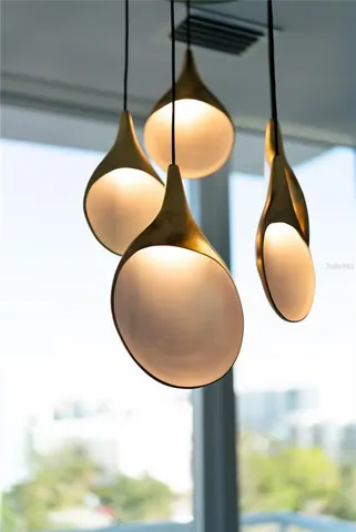 $4,390,000 | 540 North Tamiami Trail, Unit 702, Sarasota, FL 34236