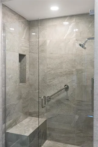 $4,390,000 | 540 North Tamiami Trail, Unit 702, Sarasota, FL 34236