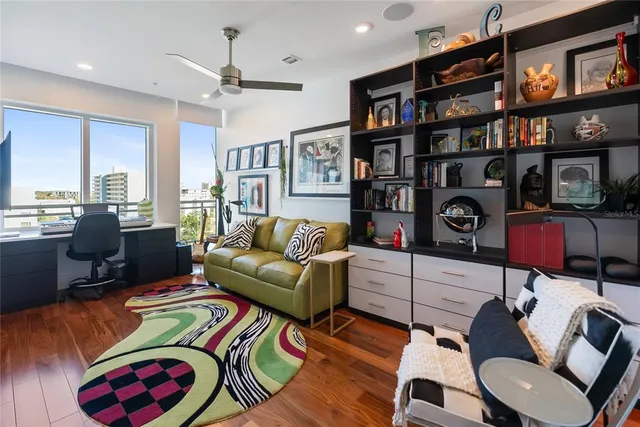 $4,390,000 | 540 North Tamiami Trail, Unit 702, Sarasota, FL 34236