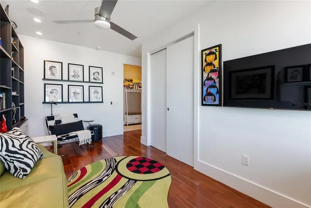 $4,390,000 | 540 North Tamiami Trail, Unit 702, Sarasota, FL 34236