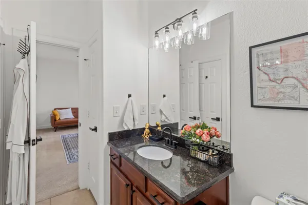 $2,100 | 4505 Gano Street, Houston, TX 77009