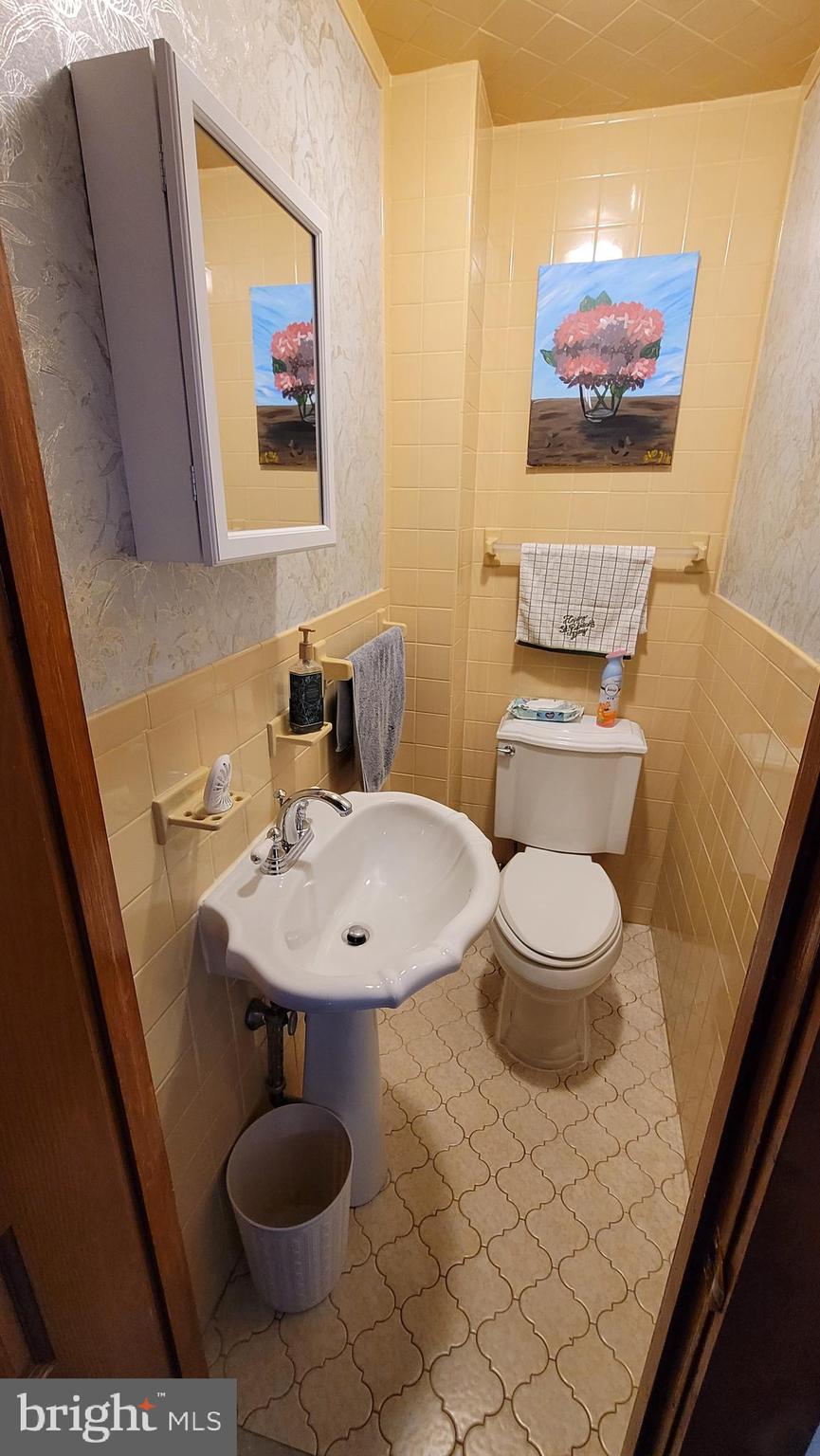 3809 Charteris Road Philadelphia, PA 19154 - Photo 6 of 13 Gallery Image 6