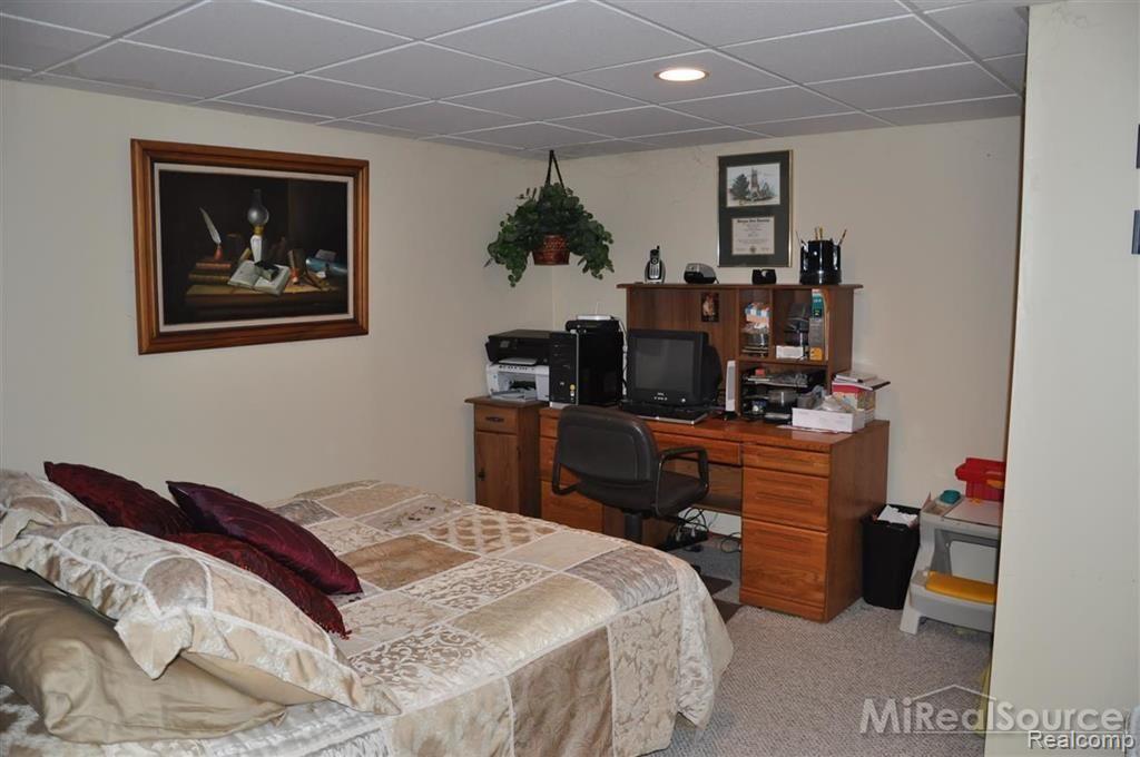 2304 Highsplint Drive Rochester, MI 48307 - Photo 22 of 27 22.jpg