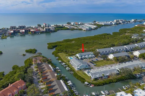 $434,900 | 9434 Tara Cay Court, Unit 25, Seminole, FL 33776
