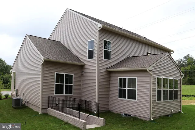 $650,000 | 5906 Hunt Weber Drive, Clinton, MD 20735