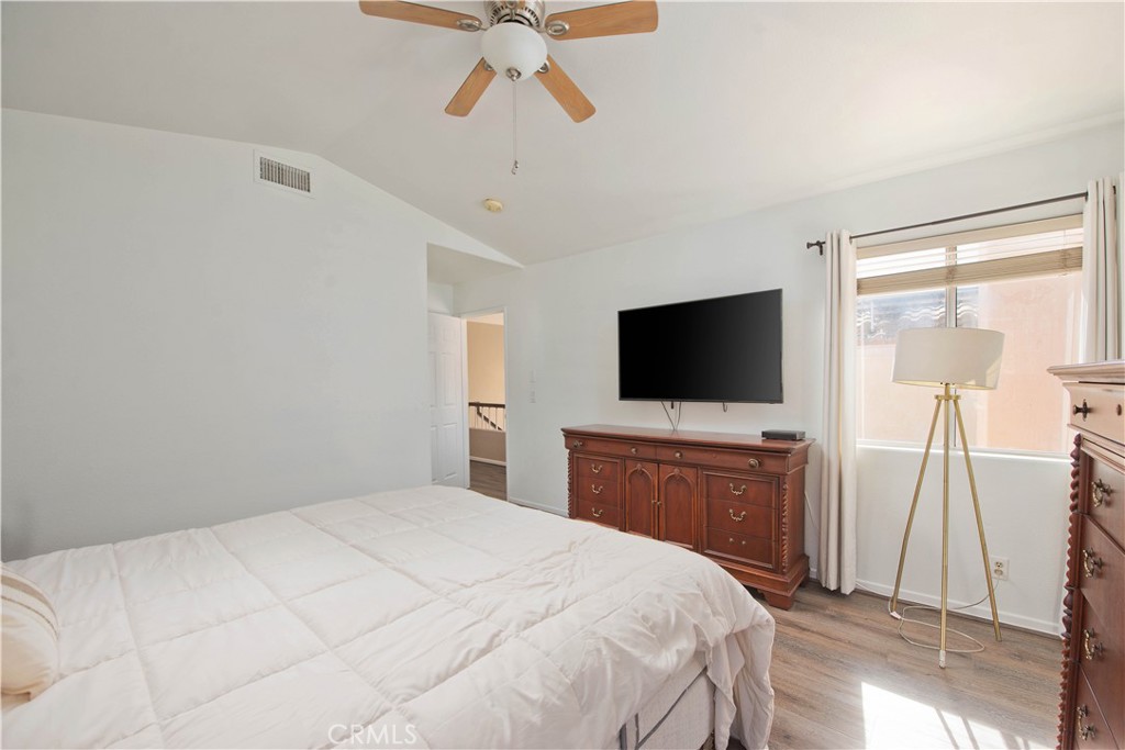 25829 Blake Court Stevenson Ranch, CA 91381 - Photo 19 of 33 Primary bedroom