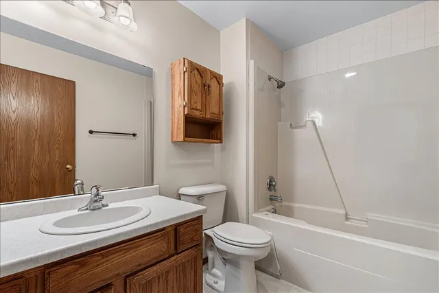 $225,000 | 831 Devonshire Lane, Unit D, West Bend, WI 53090