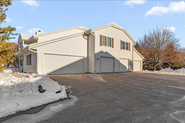 $225,000 | 831 Devonshire Lane, Unit D, West Bend, WI 53090