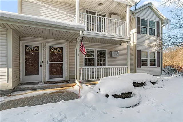 $225,000 | 831 Devonshire Lane, Unit D, West Bend, WI 53090