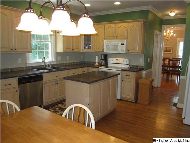 1008 Oak Tree Road Birmingham, AL 35244 - Photo 9 of 26