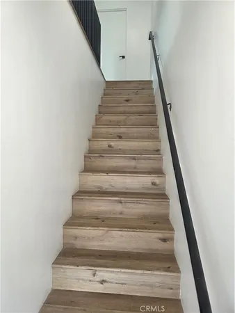 $3,950 | 6128 Hazeltine Avenue, Van Nuys, CA 91401