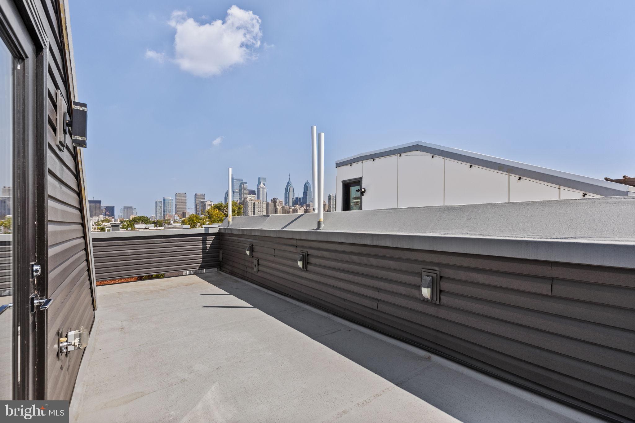 2227 League Street Philadelphia, PA 19146 - Photo 33 of 45 Roof deck