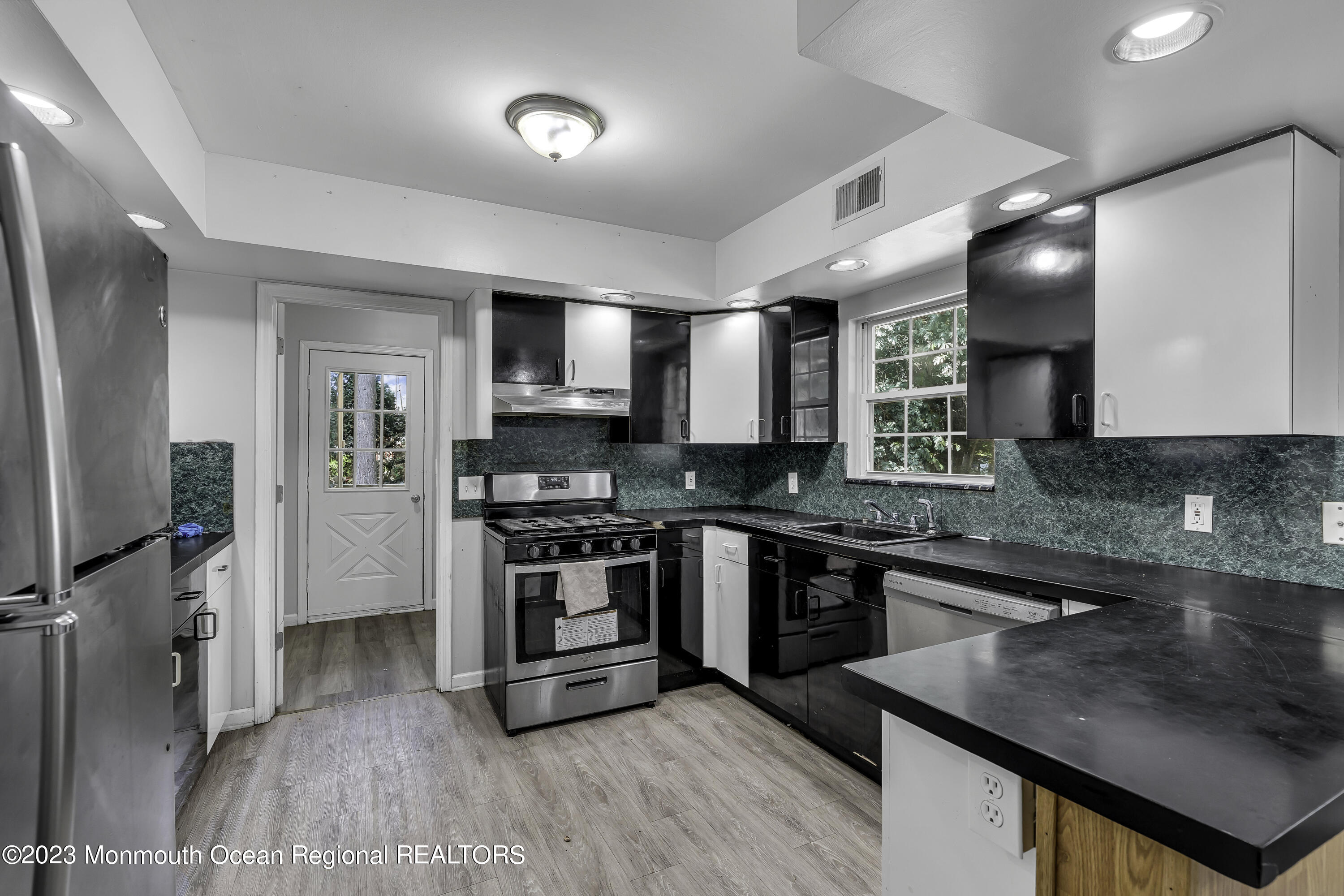 5 Frank Applegate Road Jackson, NJ 08527 - Photo 12 of 39 022_dsc04960