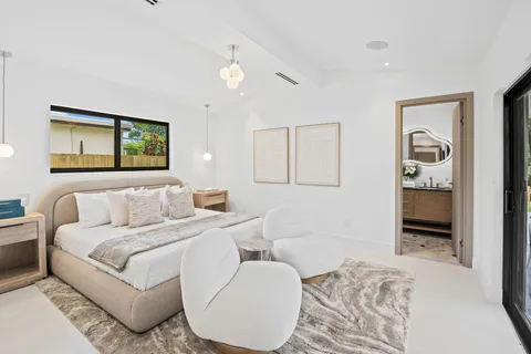 $1,995,000 | 2370 Northeast 195th Street, Miami, FL 33180