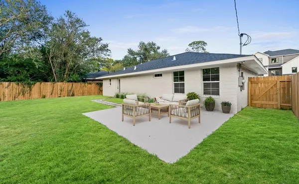 $550,000 | 2118 Wakefield Drive, Houston, TX 77018