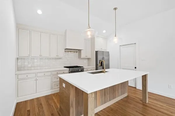 $550,000 | 2118 Wakefield Drive, Houston, TX 77018