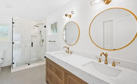 $550,000 | 2118 Wakefield Drive, Houston, TX 77018