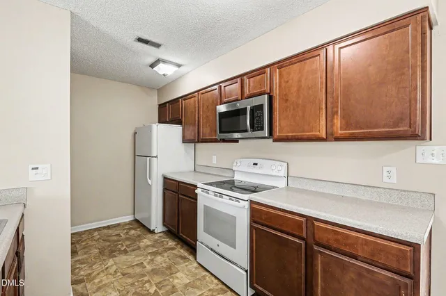 en empty room with windows