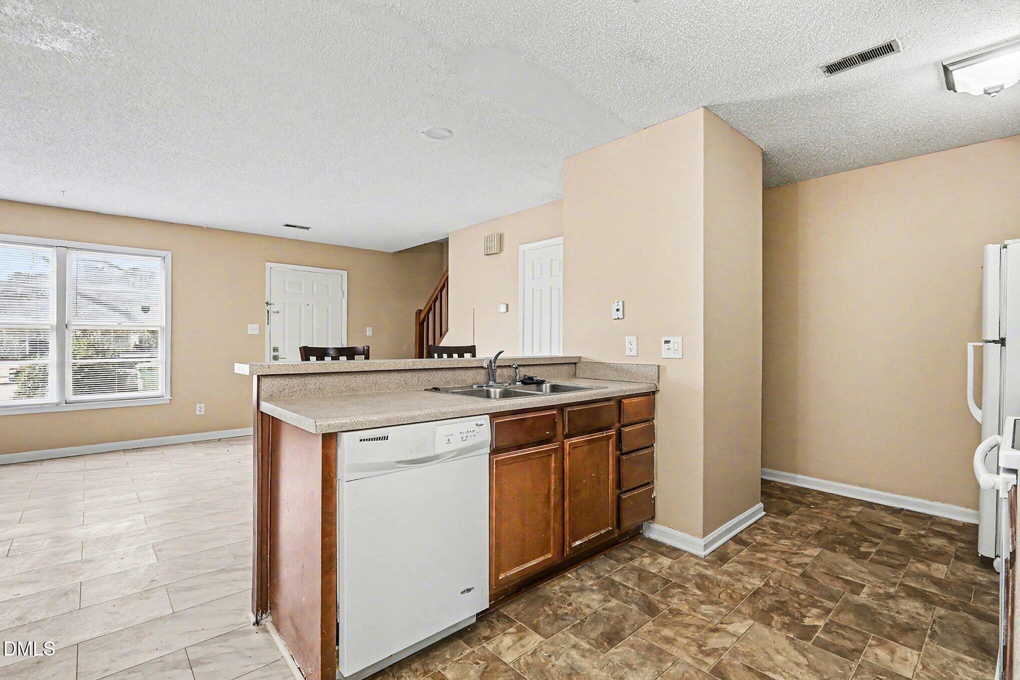 3618 Pine Knoll Drive Raleigh, NC 27604 - Photo 10 of 19 010_file_2691