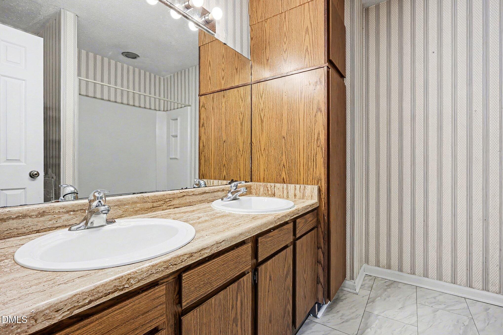 3618 Pine Knoll Drive Raleigh, NC 27604 - Photo 14 of 19 014_file_6120