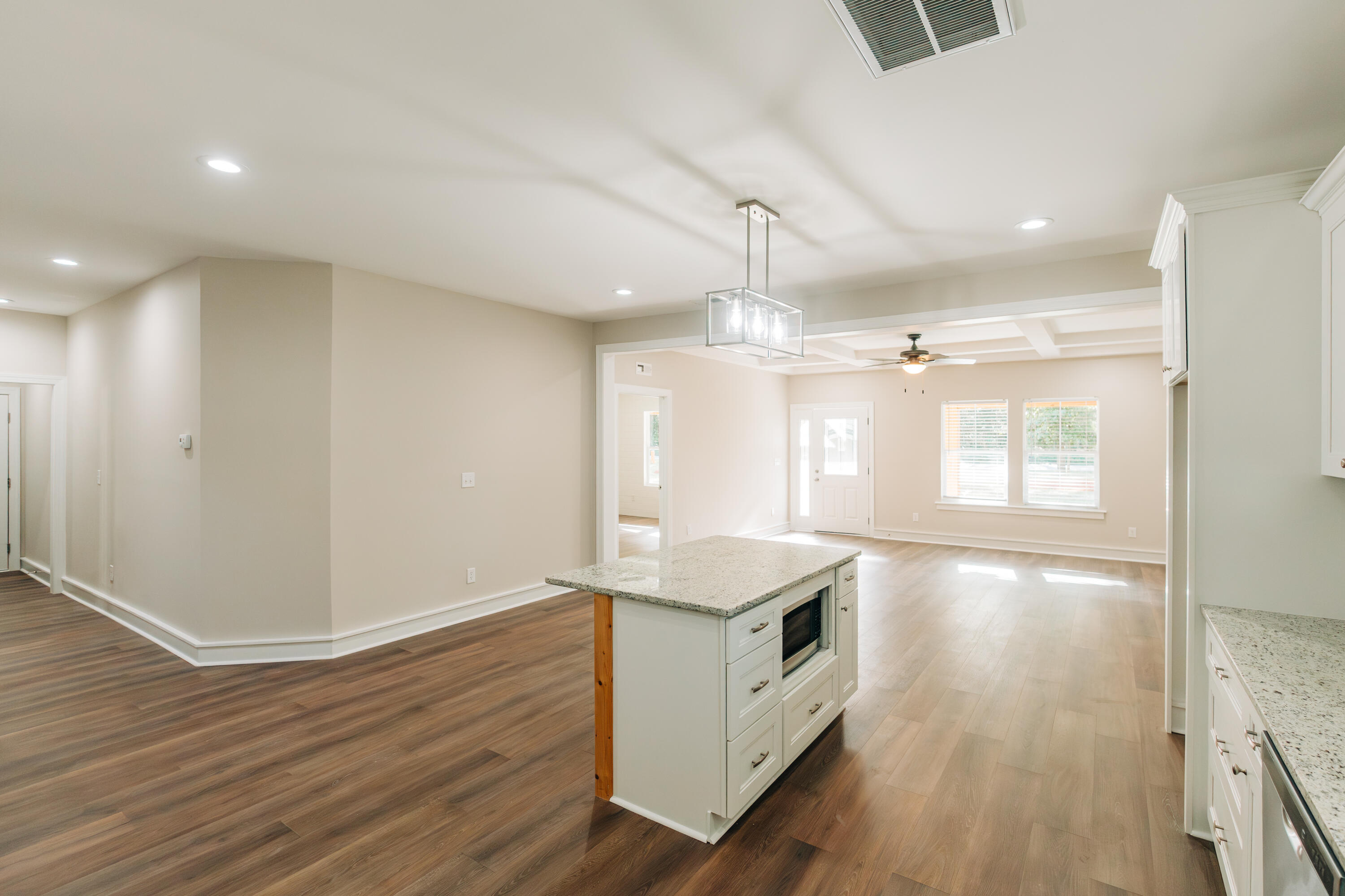 438 Locust Street Walterboro, SC 29488 - Photo 16 of 46