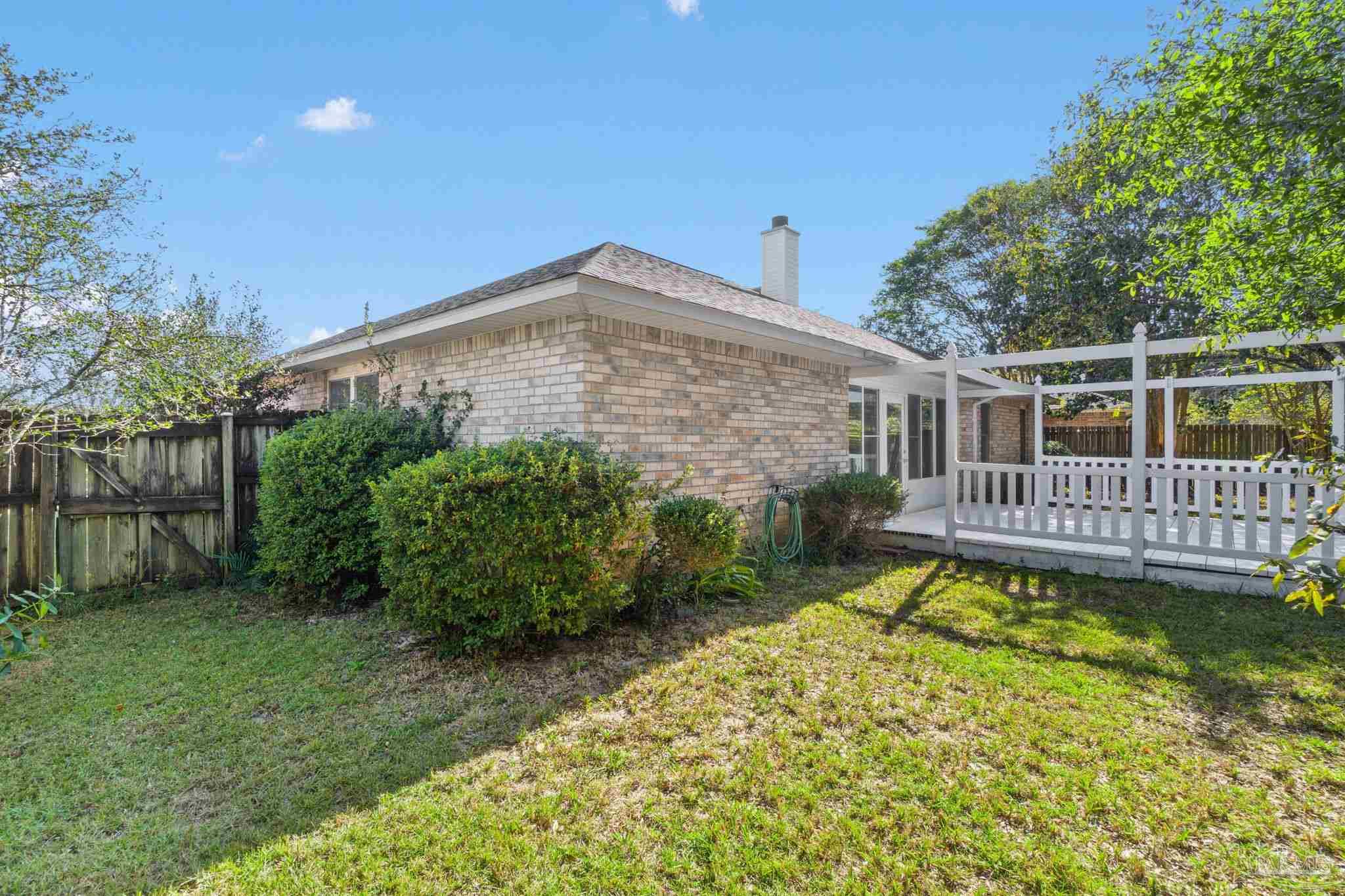 7051 Raburn Road Pensacola, FL 32526 - Photo 4 of 29 Gallery Image 4