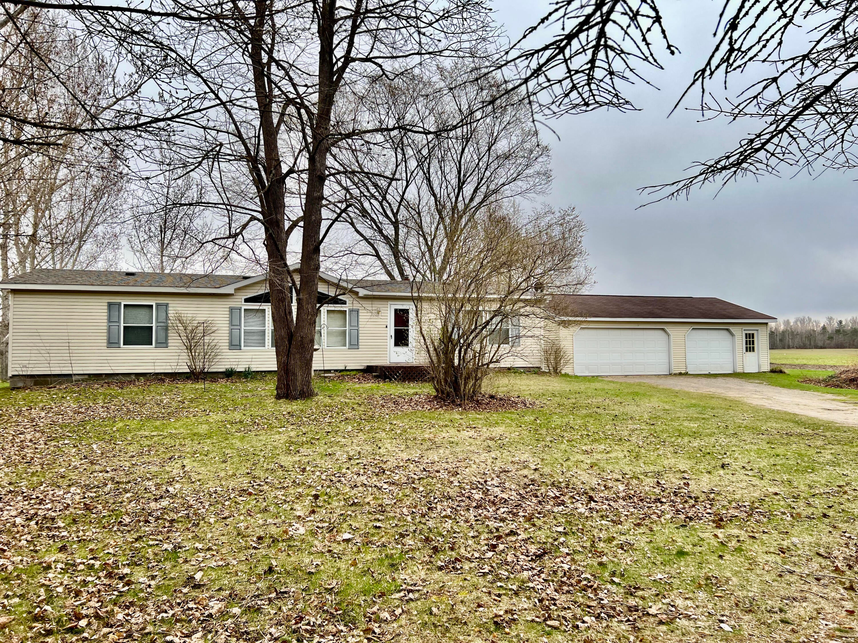 8470 Galbraith Road Cheboygan, MI 49721 - Photo 2 of 24 Gallery Image 2