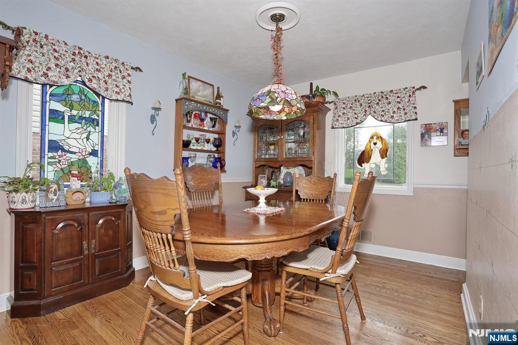 393 New Bridge Road Bergenfield, NJ 07621 - Photo 14 of 37