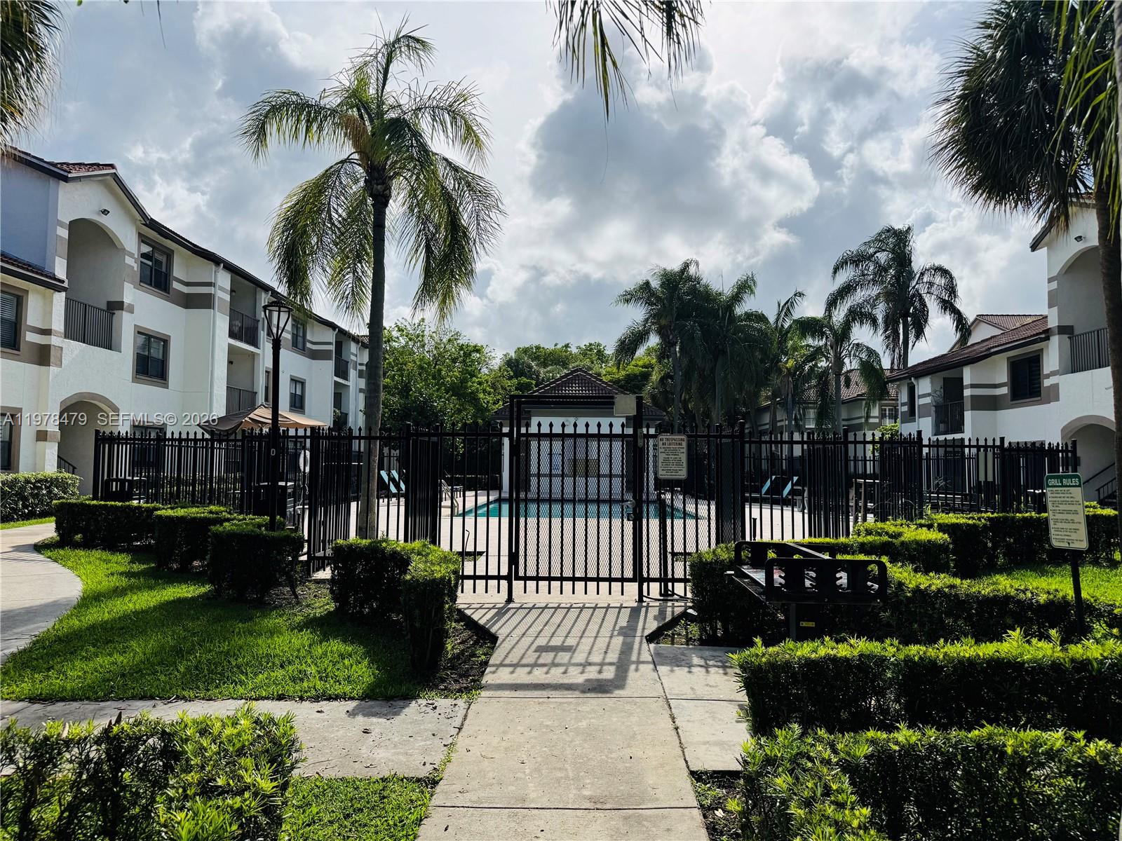 570 South Park Road, Unit 136 Hollywood, FL 33021 - Photo 38 of 54