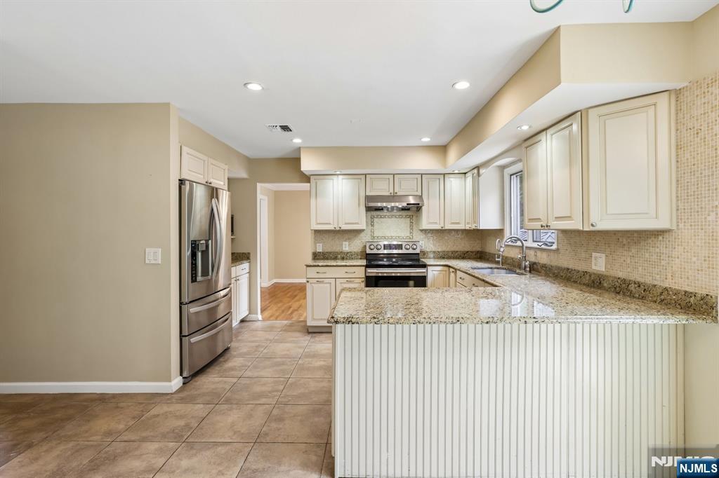 39 Maple Avenue Demarest, NJ 07627 - Photo 16 of 49