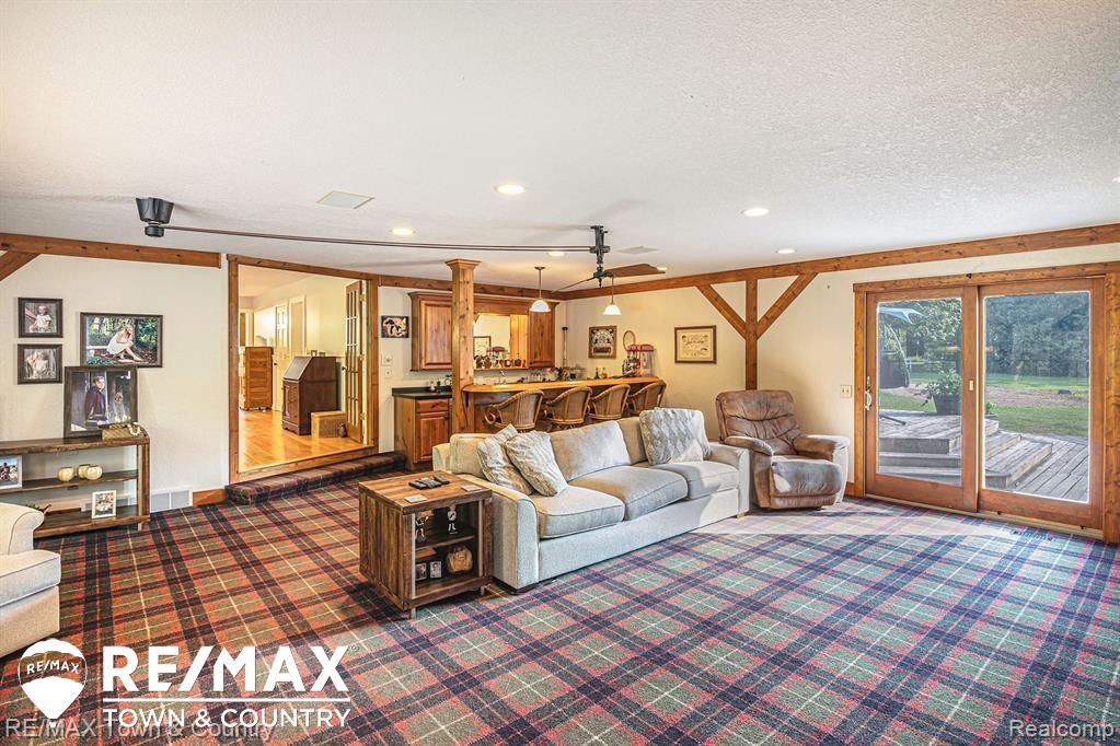 6277 Elms Road Flushing, MI 48433 - Photo 6 of 47