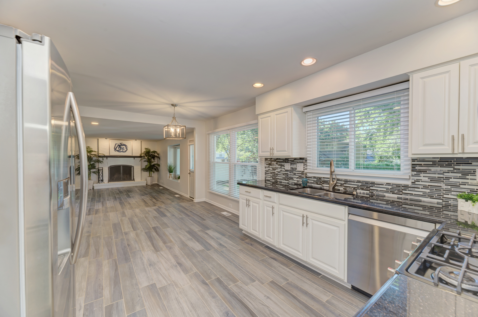 1249 Stonegate Road Naperville, IL 60540 - Photo 13 of 49
