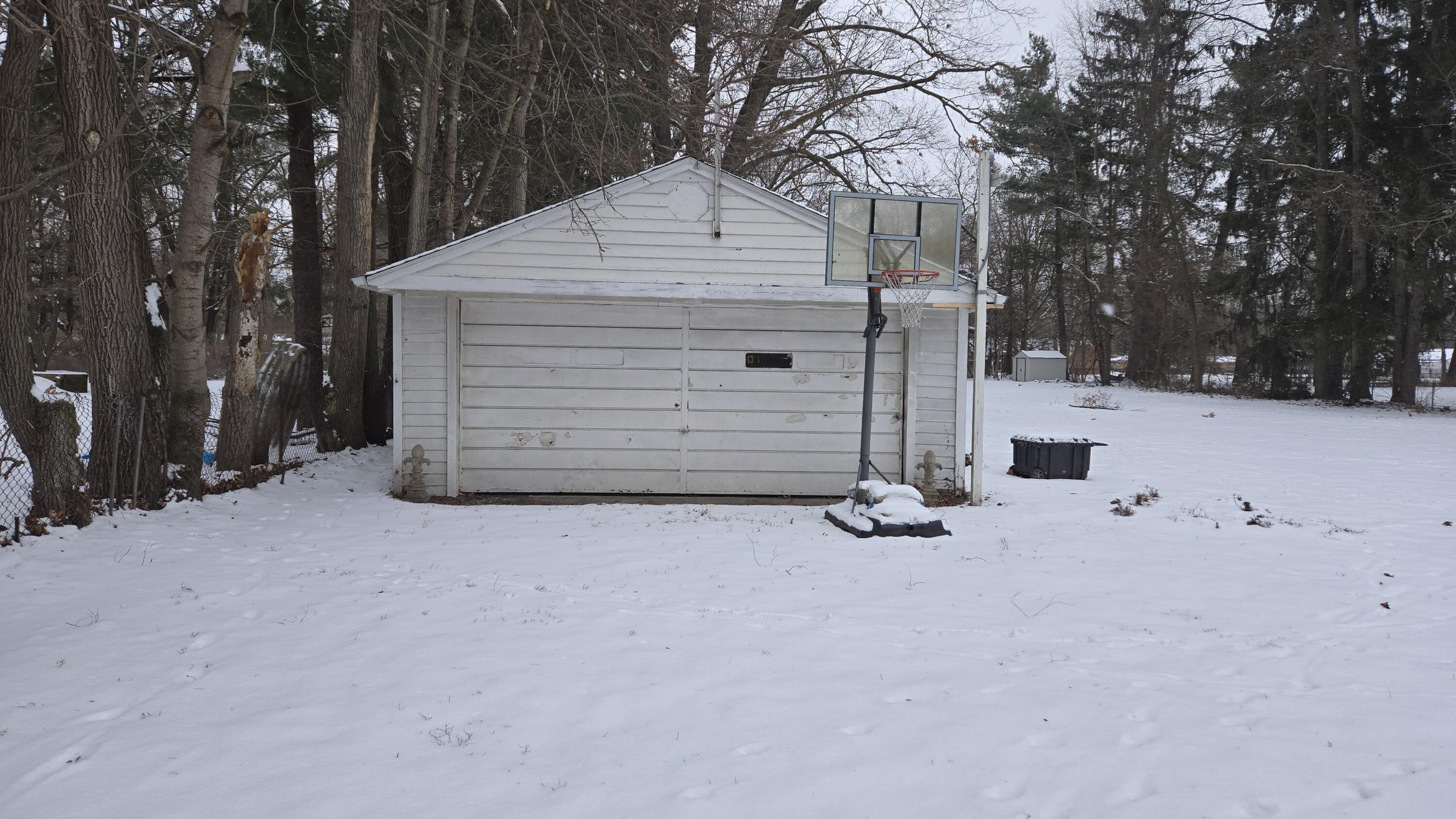 26060 West Nine Mile Road Southfield, MI 48033 - Photo 4 of 35 20250113_125508