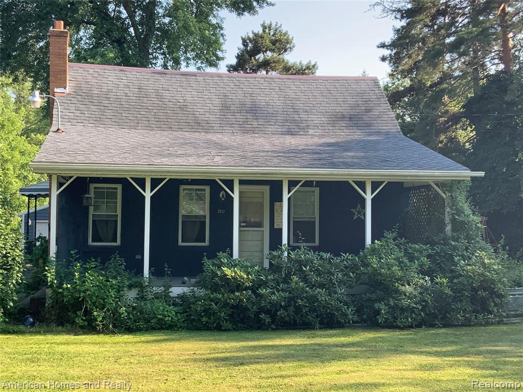 3312 East Carpenter Road Flint, MI 48506 - Photo 2 of 43