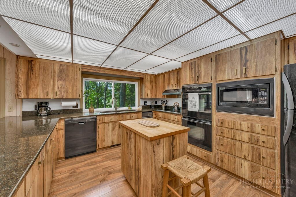 202 Cliffside Lane Seven Devils, NC 28604 - Photo 4 of 48 Gallery Image 4