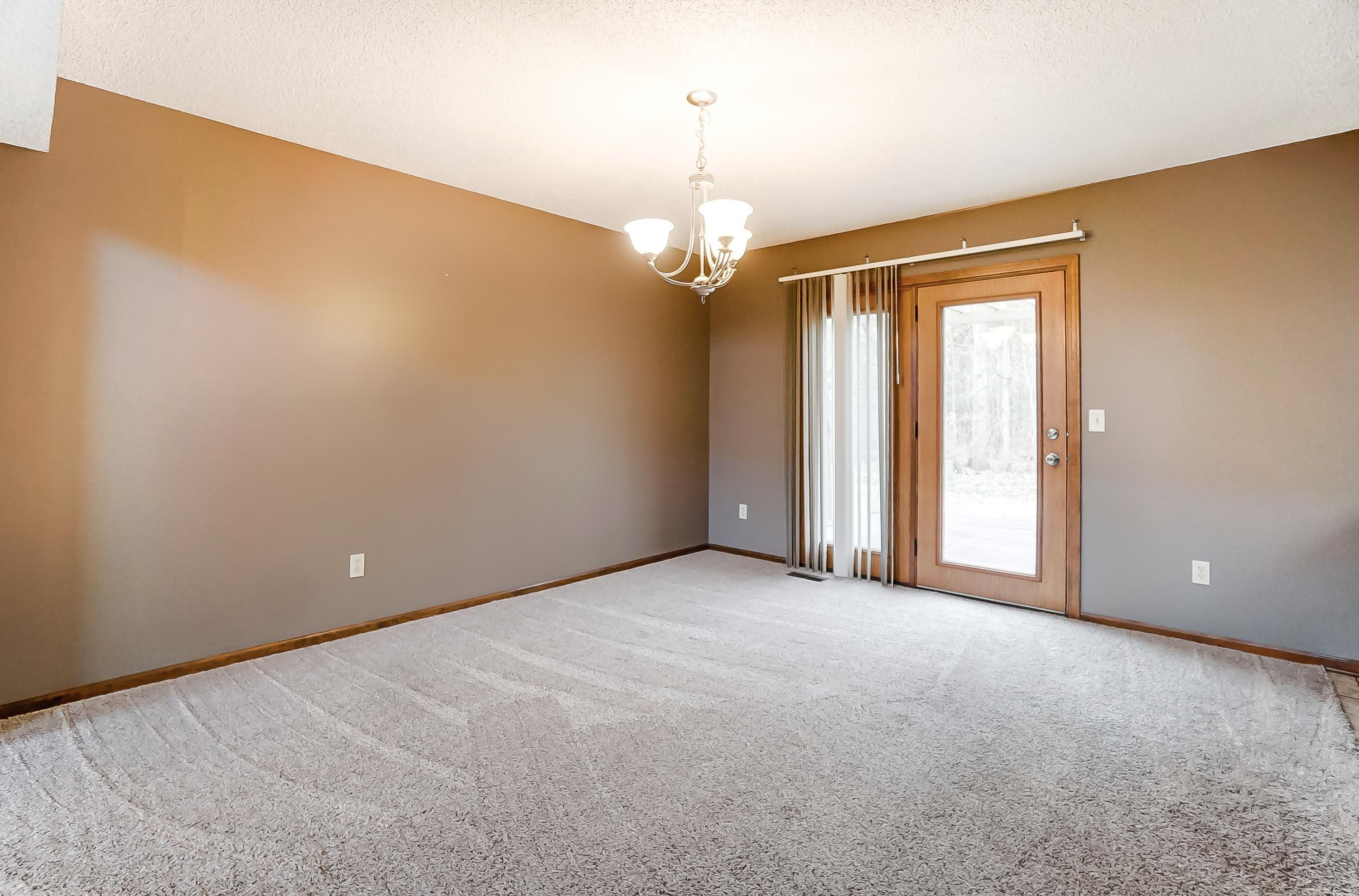 2029 Broken Oak Road Fort Wayne, IN 46818 - Photo 5 of 28
