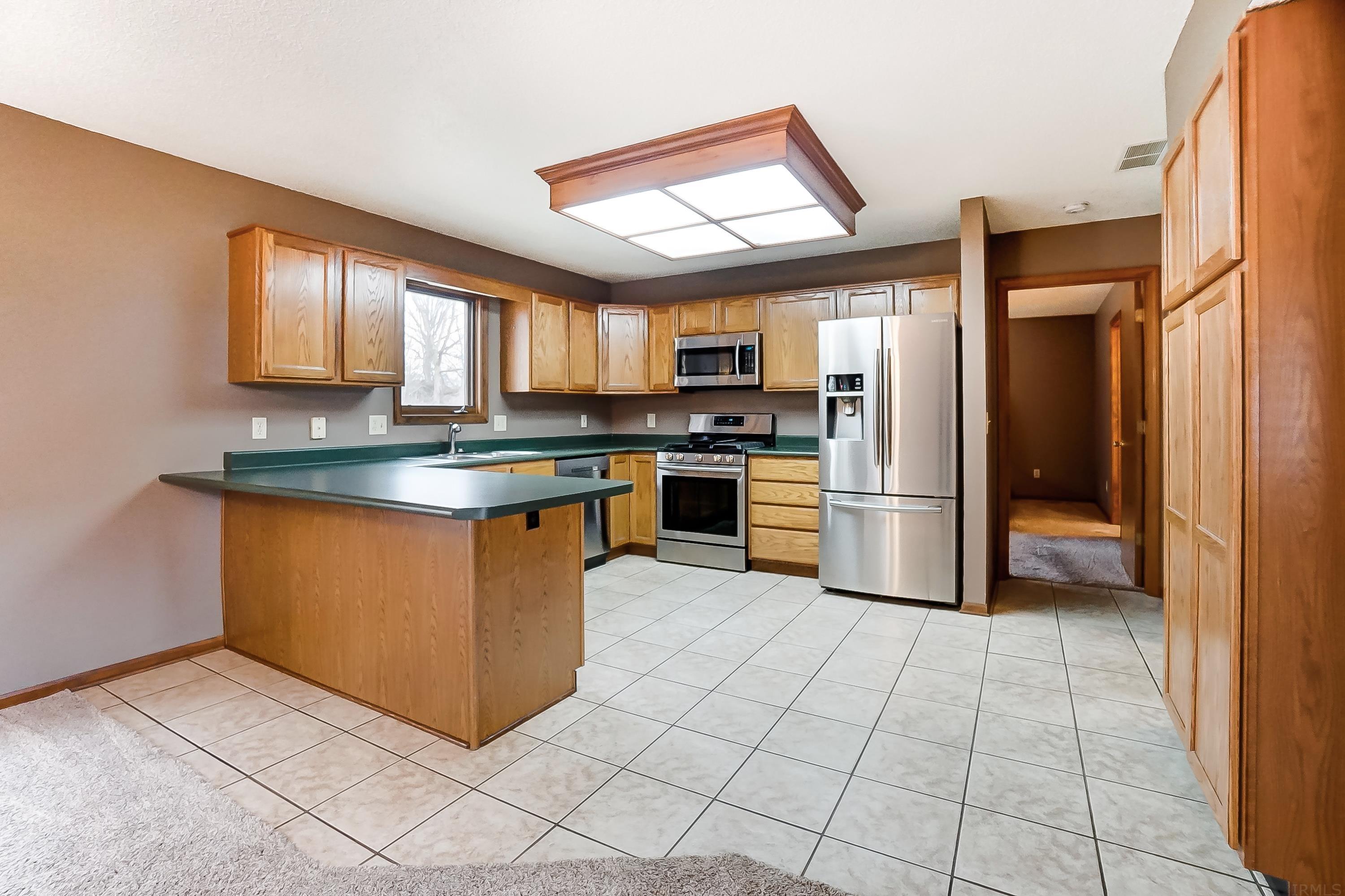 2029 Broken Oak Road Fort Wayne, IN 46818 - Photo 6 of 28