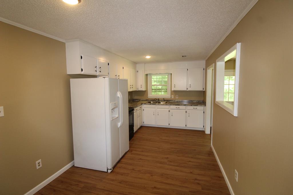308 Willowbrook Road Greenwood, SC 29649 - Photo 6 of 16 Gallery Image 6