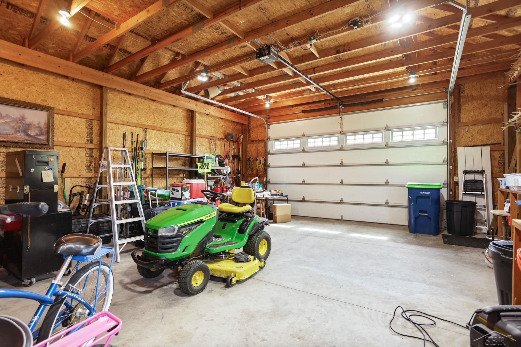 5859 North Center Road Saginaw, MI 48604 - Photo 53 of 63 50178740-279b61eb-9e92-4abe-b9c9-bc3398e03e98.JPG