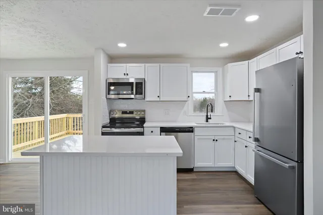 $324,900 | 672 Montmorency Drive, Bunker Hill, WV 25413