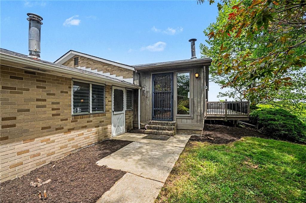 7717 Franklin Road Cranberry Township, PA 16066 - Photo 3 of 35
