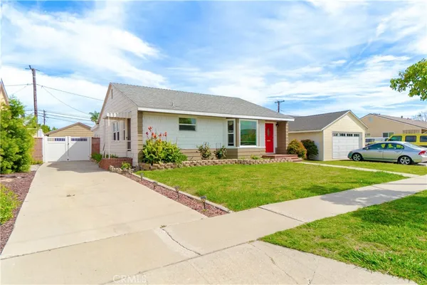 $925,000 | 15522 Yukon Avenue, Lawndale, CA 90260