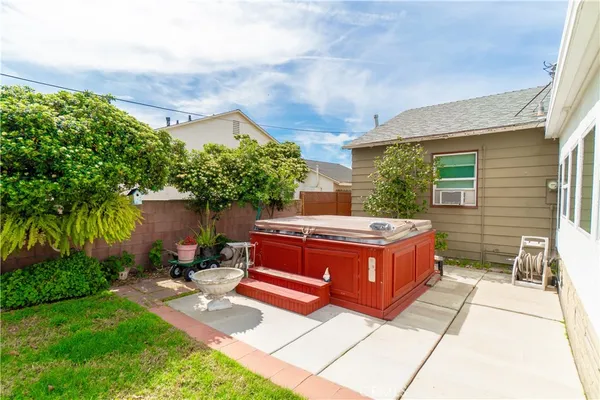 $925,000 | 15522 Yukon Avenue, Lawndale, CA 90260