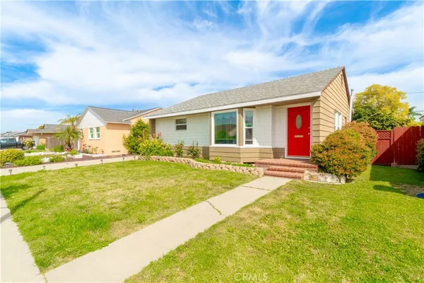 $925,000 | 15522 Yukon Avenue, Lawndale, CA 90260