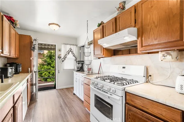 $925,000 | 15522 Yukon Avenue, Lawndale, CA 90260
